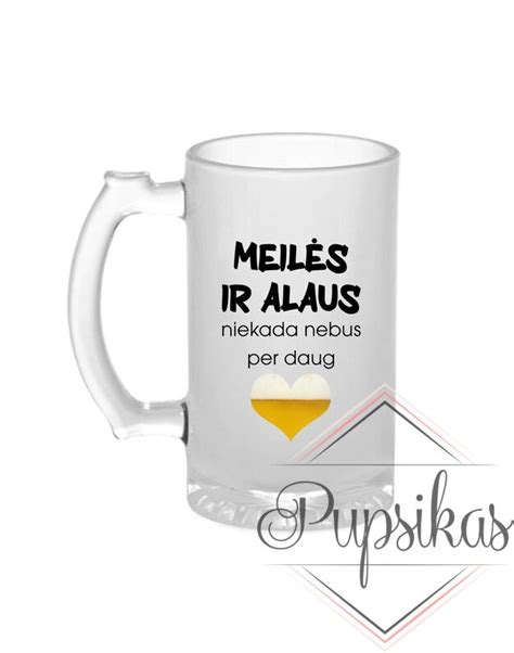 Simbolinis paveikslas su alaus bokalu ir dainų žodžiais