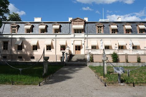 Viešvėnų seniūnijos administracijos pastatas po renovacijos