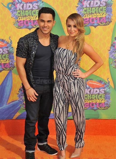 Alexa PenaVega ir Carlos Pena Jr. - šeimos portretas
