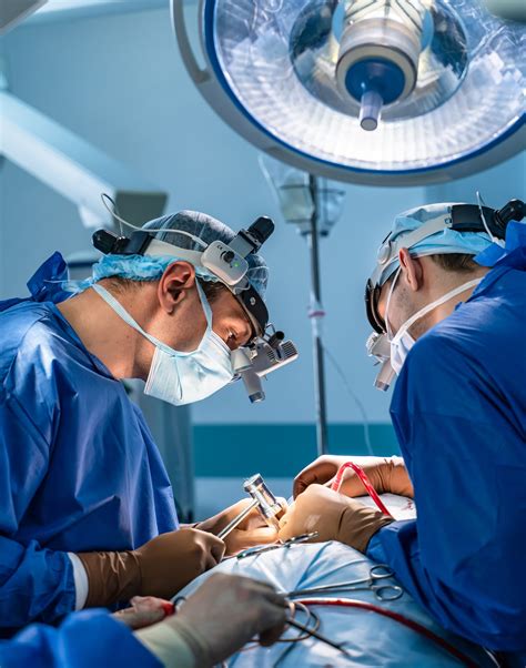 Scheminis smegenų šuntavimo operacijos pavaizdavimas