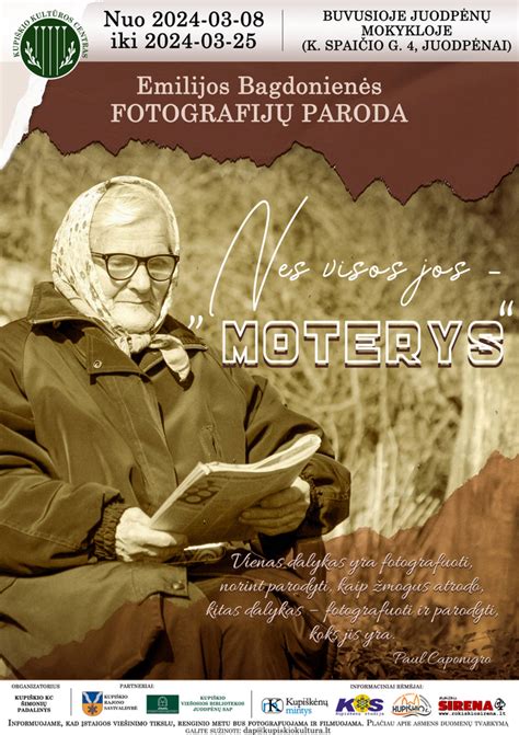 Moterys, matuojančios gliukozę gliukometru