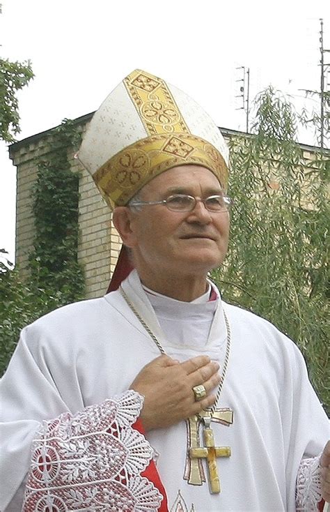 Vaizdas į vaiką, galvojantį apie pasaulio pabaigą