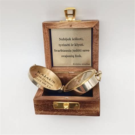 Graviruotas kompasas krikštynoms