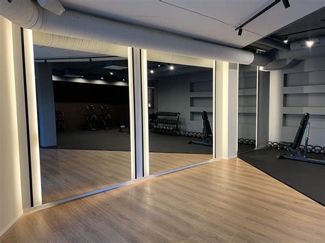 Detalė, demonstruojanti skirtingas tekstūras ant kilimėlio