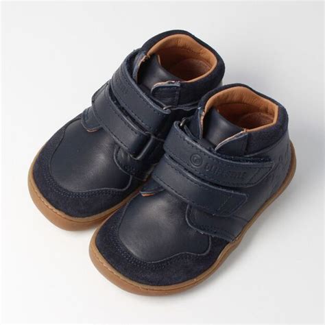 Vaikų dekoruoti batai su gamtinėmis medžiagomis