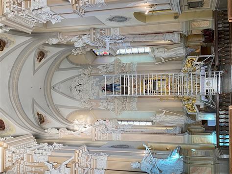 Šiluvos bazilikos interjeras