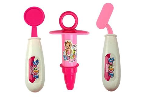 Kūdikio burna su dygstančiais dantimis