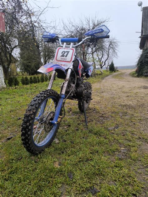 vaikų krosinių motociklų trasoje