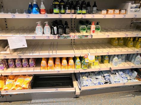 Kūdikių maisto produktų lentynos prekybos centre