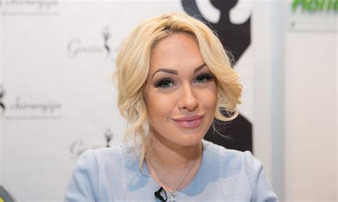 Oksana Pikul-Jasaitienė su makiažu