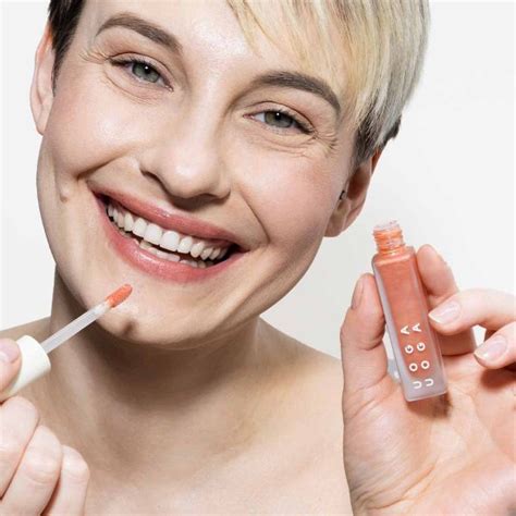 Maybelline Baby Lips Gloss - drėkinantis ir puoselėjantis lūpų blizgis