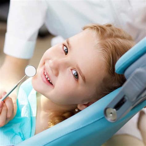 Vaikų dantų valymo technika