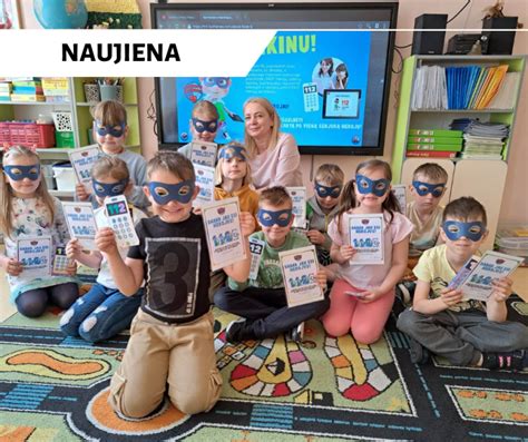 Vaikai naudoja planšetes ugdymo procese