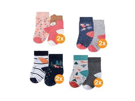 Įvairios kūdikių kojinės iš skirtingų medžiagų