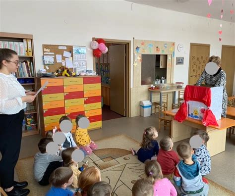 schematinis vaizdas, kaip veikia ikimokyklinė įstaiga išorinėje aplinkoje