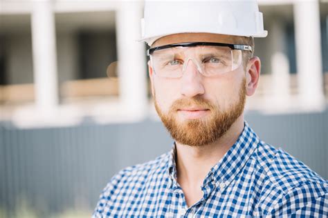 Simbolinė iliustracija - ranka, teikianti paguodą