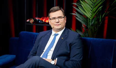 Infografika apie svorio pokyčius IVF metu