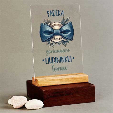 Dovanų įteikimas su padėka