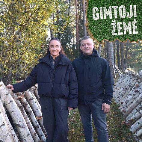 jauni žmonės mokosi amato