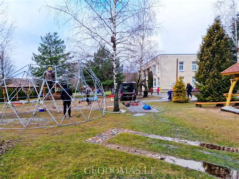 Lauko klasė su vaikais