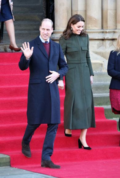 Kembridžo hercogienė Kate Middleton su princu Louisu