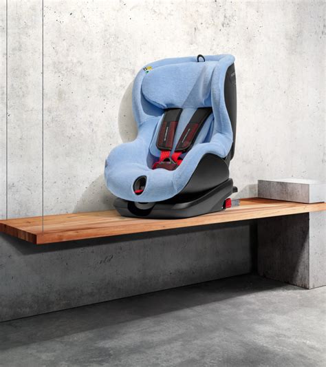 Vaikiškos automobilinės kėdutės su i-Size ženklu