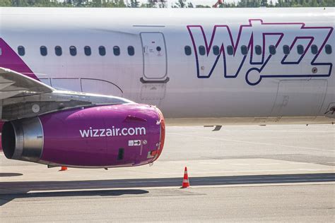 logotipai oro linijų Wizzair, Ryanair, AirBaltic