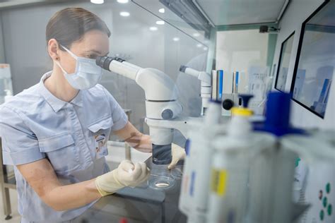 nuotrauka modernios pagalbinio apvaisinimo laboratorijos