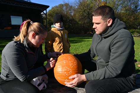 Moterys bendruomenės veikloje