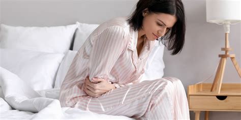 Schema, kaip grybelis Candida albicans sukelia makšties uždegimą