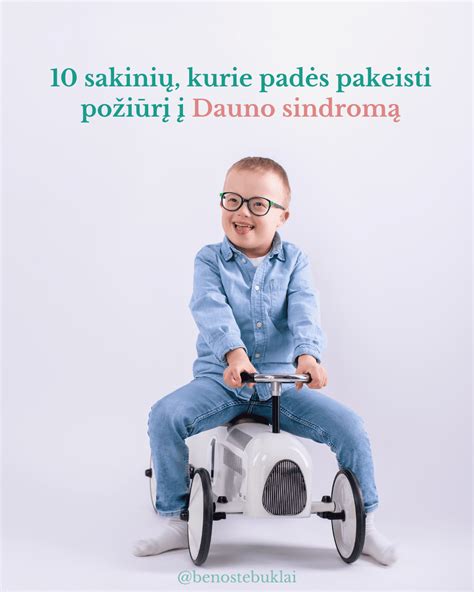 šeima su vaiku, turinčiu Dauno sindromą