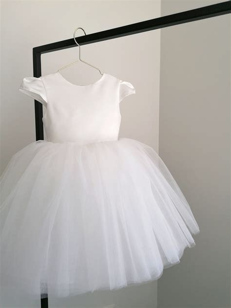 Krikštynų suknelė su galvajuoste