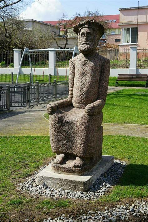 Skulptūra „Perkūnas”