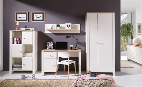 vaikų kambario baldai iš natūralių medžiagų