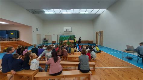 Vaizdas į naują darželio priestatą prie Sudervės Mariano Zdziechovskio pagrindinės mokyklos