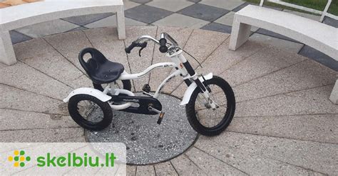triratis vaikiškas dviratis