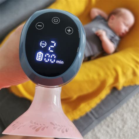 Nuotrauka: Teisingas rankų arba pientraukio naudojimas pieno nutraukimui