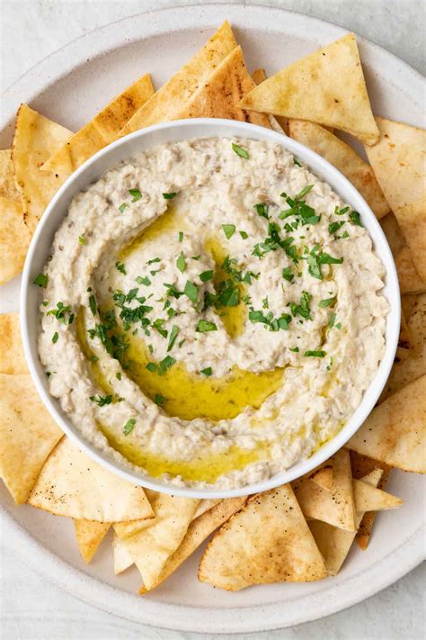 Baba Ghanoush užtepėlė dubenėlyje