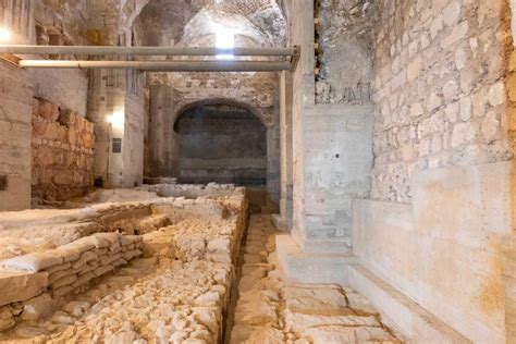 Senovės Jeruzalės arba Makabiejų sukilimo scenos iliustracija