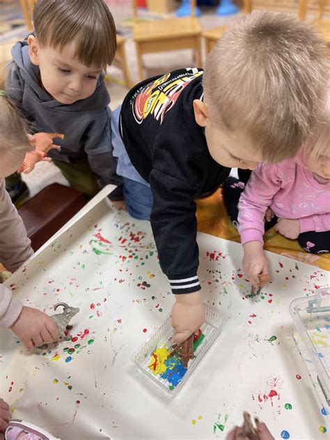 vaikai mokosi žaisdami