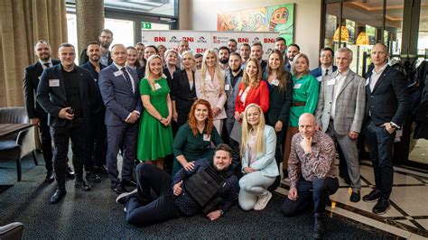 Medicininė komanda konsultuoja nėščiąją