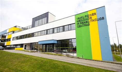 Santaros klinikų vaikų pediatrijos korpuso fasadas