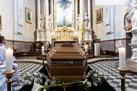 Sesers Nijolės Marijos tapytos ikonos