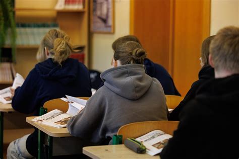 Mokiniai profesinėje mokykloje