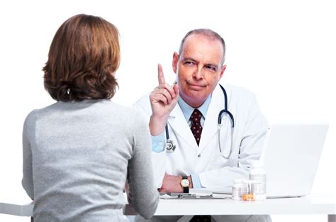 nuotrauka: gydytojas ir pacientė konsultacijoje