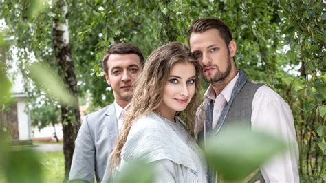 Naisių vasaros teatro aktoriai spektaklyje