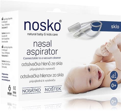 kūdikis naudojantis nosies gleivių atsiurbiklį