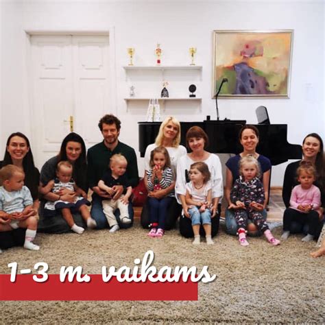 vaikai mokosi muzikos