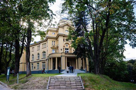 Senovės mokyklos scenos