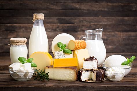 Rauginti pieno produktai: jogurtas, kefyras, varškė